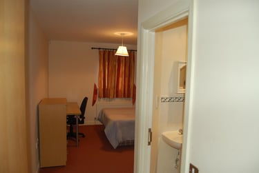 2 bed flat, Bournbrook Court, Selly Park, Birmingham, B57SQ - Image 4